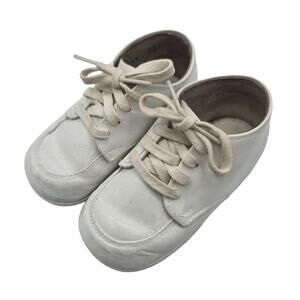 Vintage 1960s Baby Sz 4.5 White Leather Lace Up Moccasin Shoes